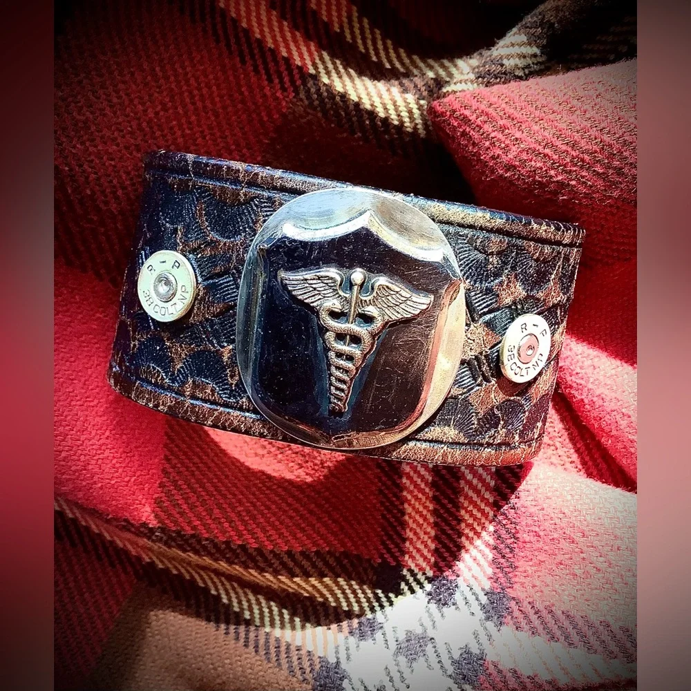 Leather cuff, up to 7 1/2” wrist